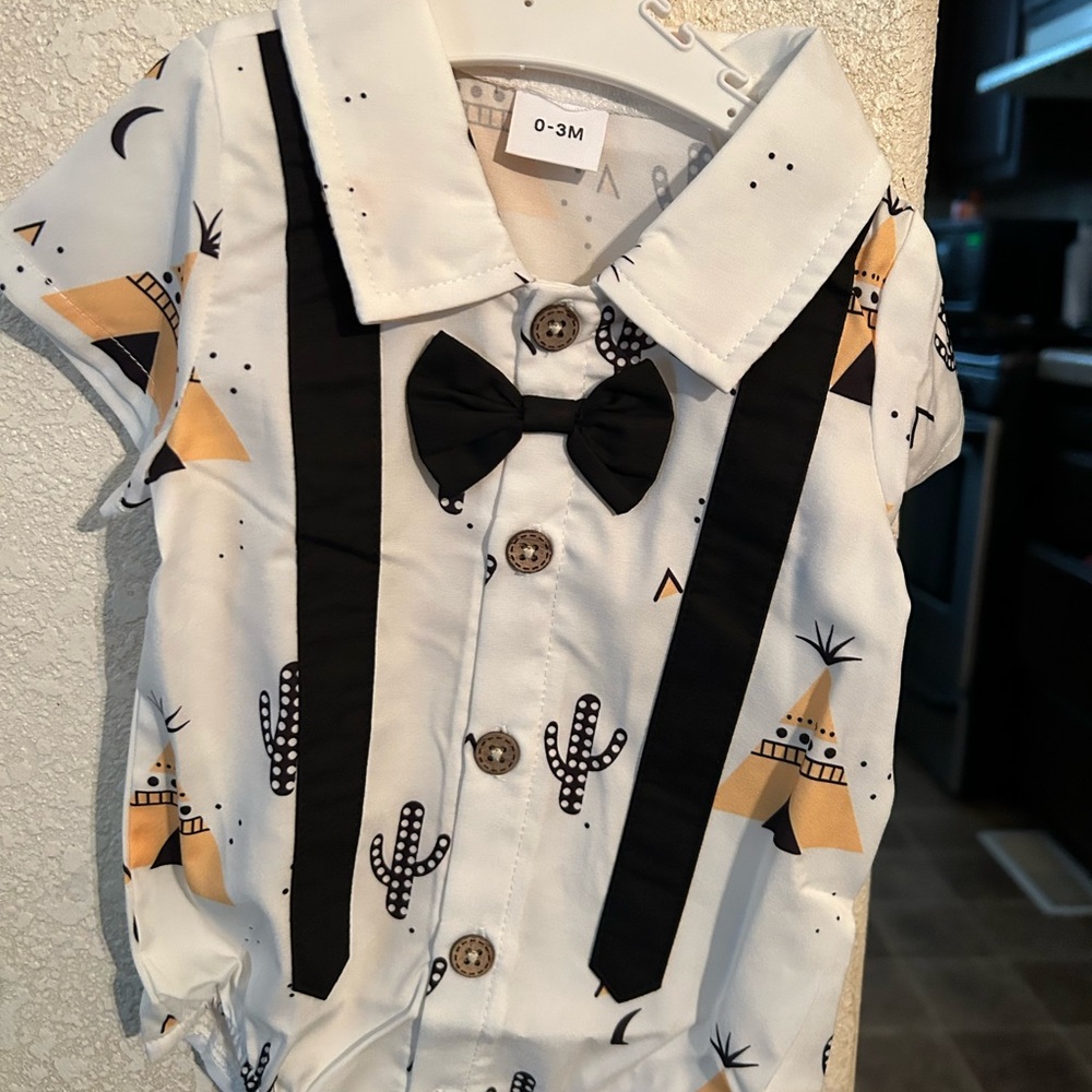 Baby onesie 0-3 months new
